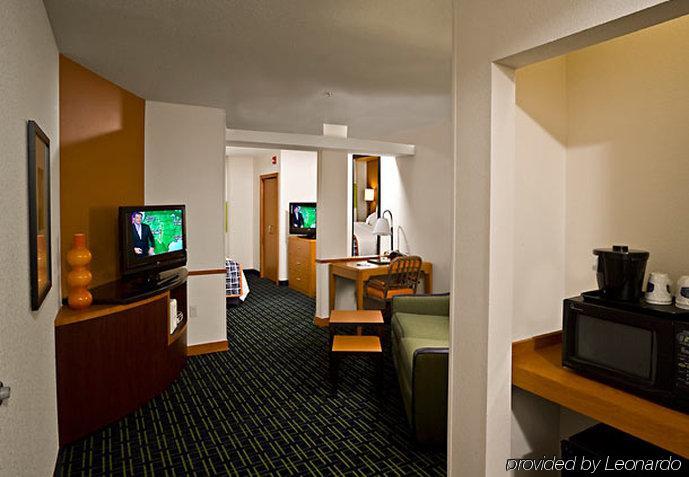 Fairfield Inn And Suites By Marriott Огаста Номер фото